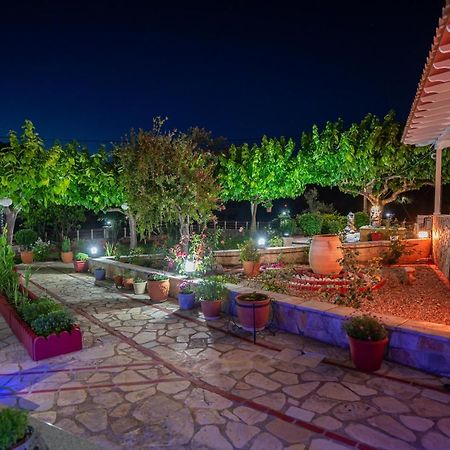 Rock Garden Villa Marantochori Exterior photo