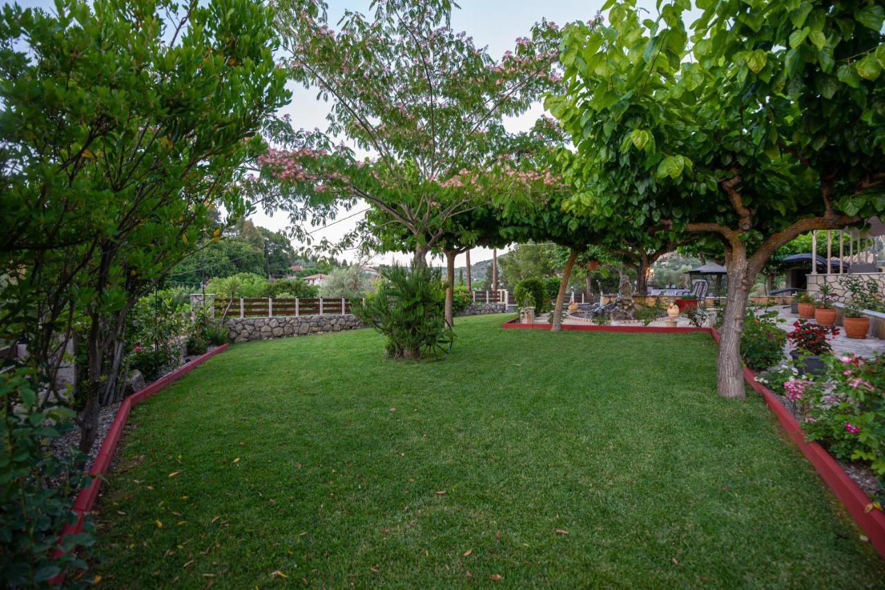 Rock Garden Villa Marantochori Exterior photo