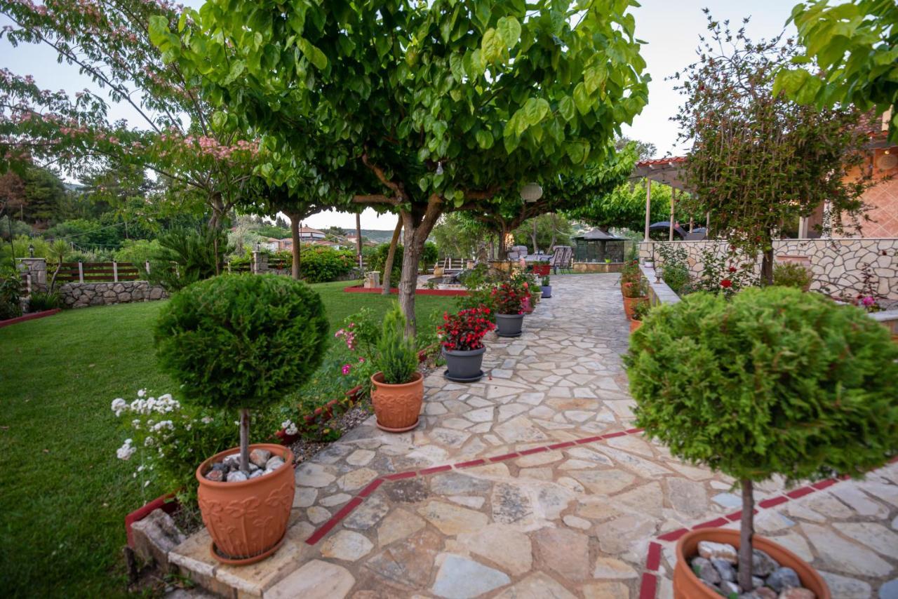 Rock Garden Villa Marantochori Exterior photo